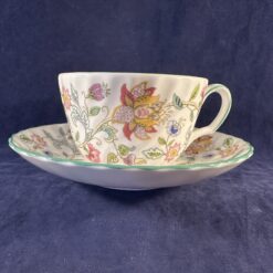 Minton Haddon Hall green edge theekop en schotel, Ø 9 cm, hoog 6 cm.