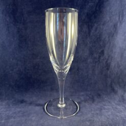 Royal Leerdam 'Flamingo' kristallen flute, ontwerp van G.J. Thomassen , hoog 18 cm Ø 5,3 cm