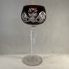 Val Saint Lambert wijnglas donkerrood prachtig geslepen, hoog 19,5 cm, Ø 7 cm