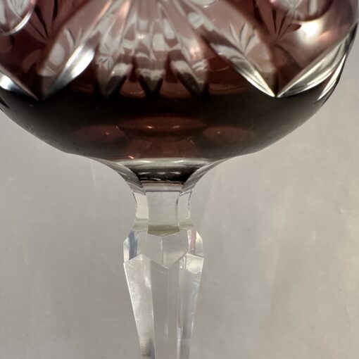 Val Saint Lambert wijnglas aubergine kleurig prachtig geslepen, hoog 19,5 cm, Ø 7 cm - Afbeelding 3