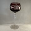 Val Saint Lambert wijnglas aubergine kleurig prachtig geslepen, hoog 19,5 cm, Ø 7 cm