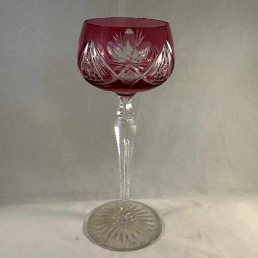 Val Saint Lambert wijnglas roze prachtig geslepen, hoog 19,5 cm, Ø 7 cm