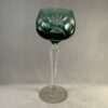 Val Saint Lambert wijnglas flessengroen prachtig geslepen, hoog 19,5 cm, Ø 7 cm