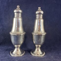 Sterling zilveren peper en zout stel hoog 13,5 cm.