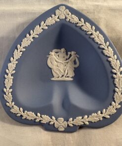Wedgwood Jasperware lichtblauwe asbak/bakje in hartvorm Ø 11,3 cm