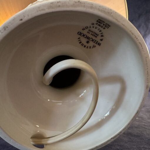 Wedgwood Edme embossed lampenvoet/lampvoet, hoogte 27,5 cm tot fitting - Afbeelding 4