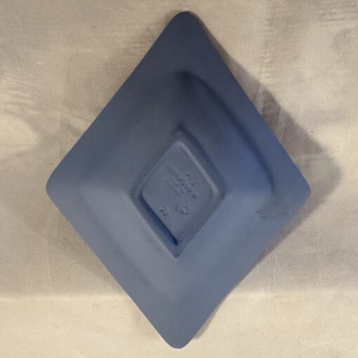 Wedgwood Jasperware lichtblauw bakje in ruitvorm 11 x 14,5 cm - Afbeelding 2