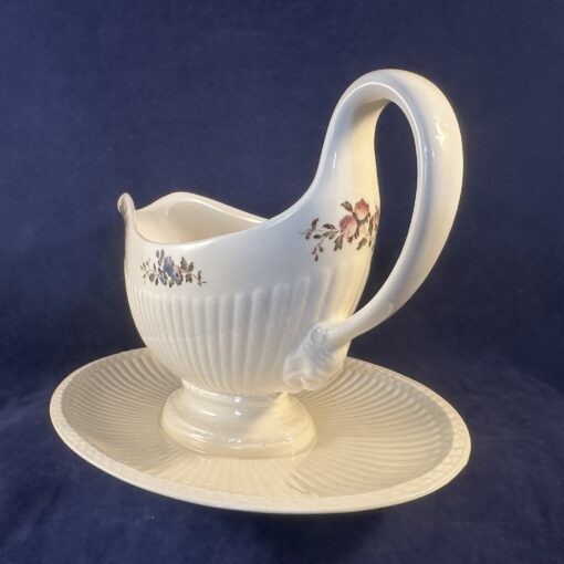Wedgwood Conway sauskom met vaste schotel hoog 15,5 cm. - Afbeelding 4