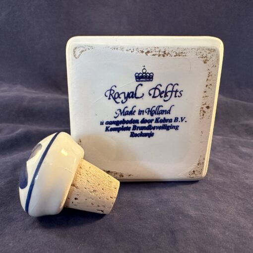 Delfts blauw kruikje hoog 19,5 cm. - Afbeelding 2