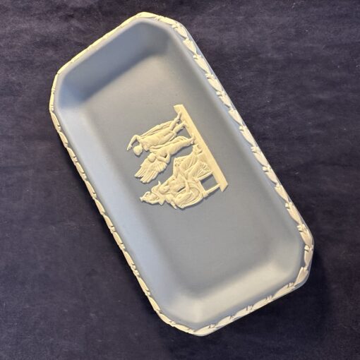 Wedgwood Jasperware lichtblauw recht schaaltje met Amor 15 x 8 cm - Afbeelding 2
