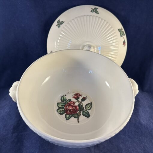 Wedgwood Moss Rose' dekschaal klein Ø 18 cm hoog 16 cm. - Afbeelding 4