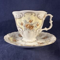 Royal Albert 'September song' herenkop en schotel Ø kop 9 cm hoog 7,4 cm, Avon shape