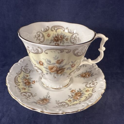 Royal Albert 'September song' herenkop en schotel Ø kop 9 cm hoog 7,4 cm, Avon shape - Afbeelding 3