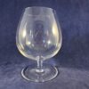 Cognacglas kristal met geslepen voet hoog 11,6 cm. Ø 6 cm.