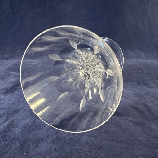 Wijnglas met geslepen voet, hoog 13,5 cm, Ø 7,1 cm - Afbeelding 2