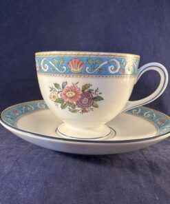 Wedgwood 'Runnymede' light blue kop met schotel Ø kop 8,4 cm hoog 7 cm