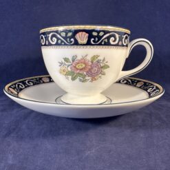 Wedgwood 'Runnymede' kop met schotel Ø kop 8,4 cm hoog 6,9 cm