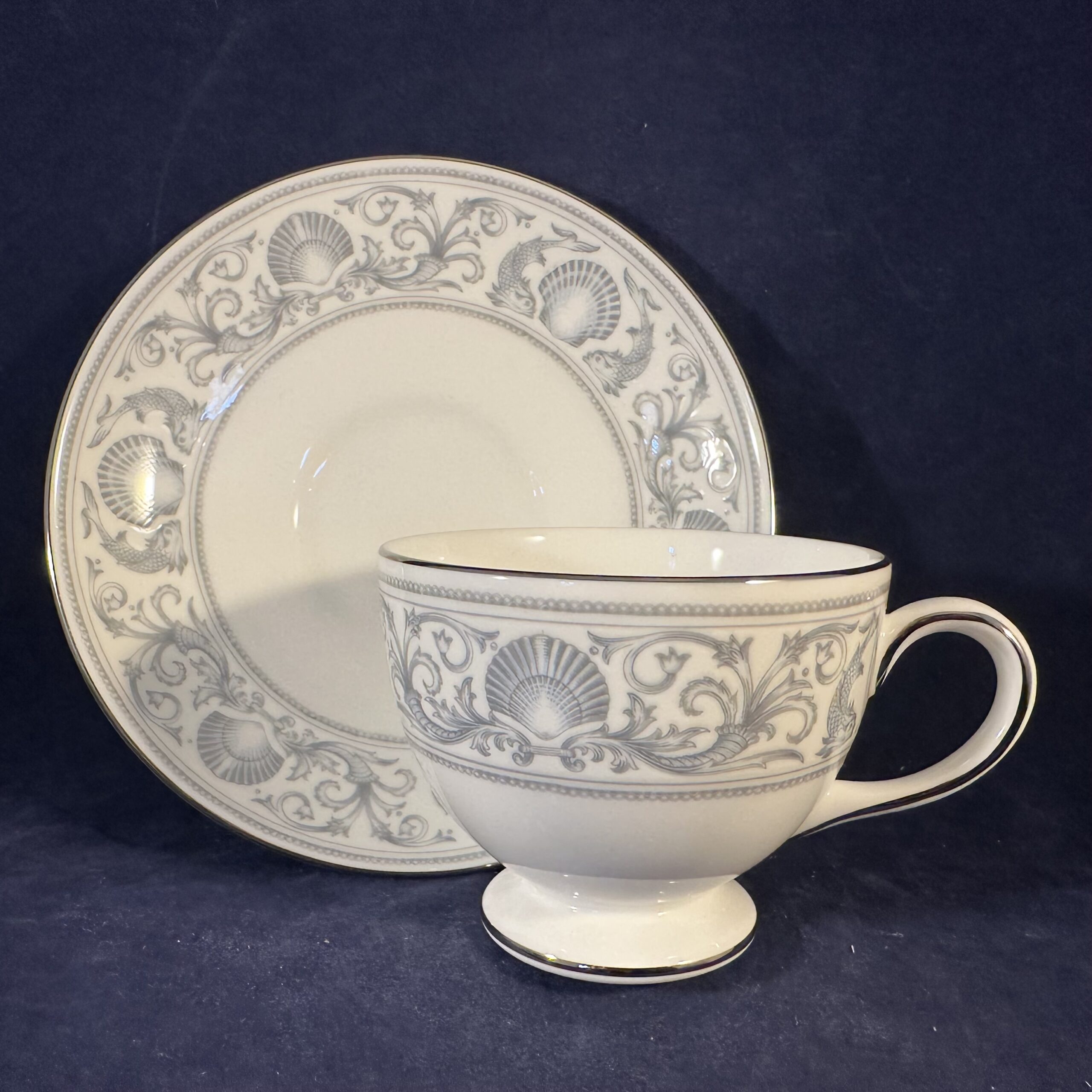 Wedgwood 'Dolphins' kop met schotel Ø kop 8,4 cm hoog 6,9 cm - Afbeelding 4