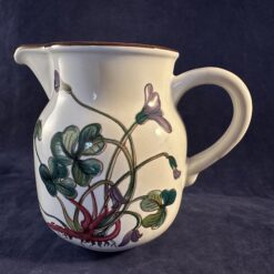 Villeroy en Boch 'Botanica' roomkannetje, hoog 9 cm, Oxalis acetosella (paars)