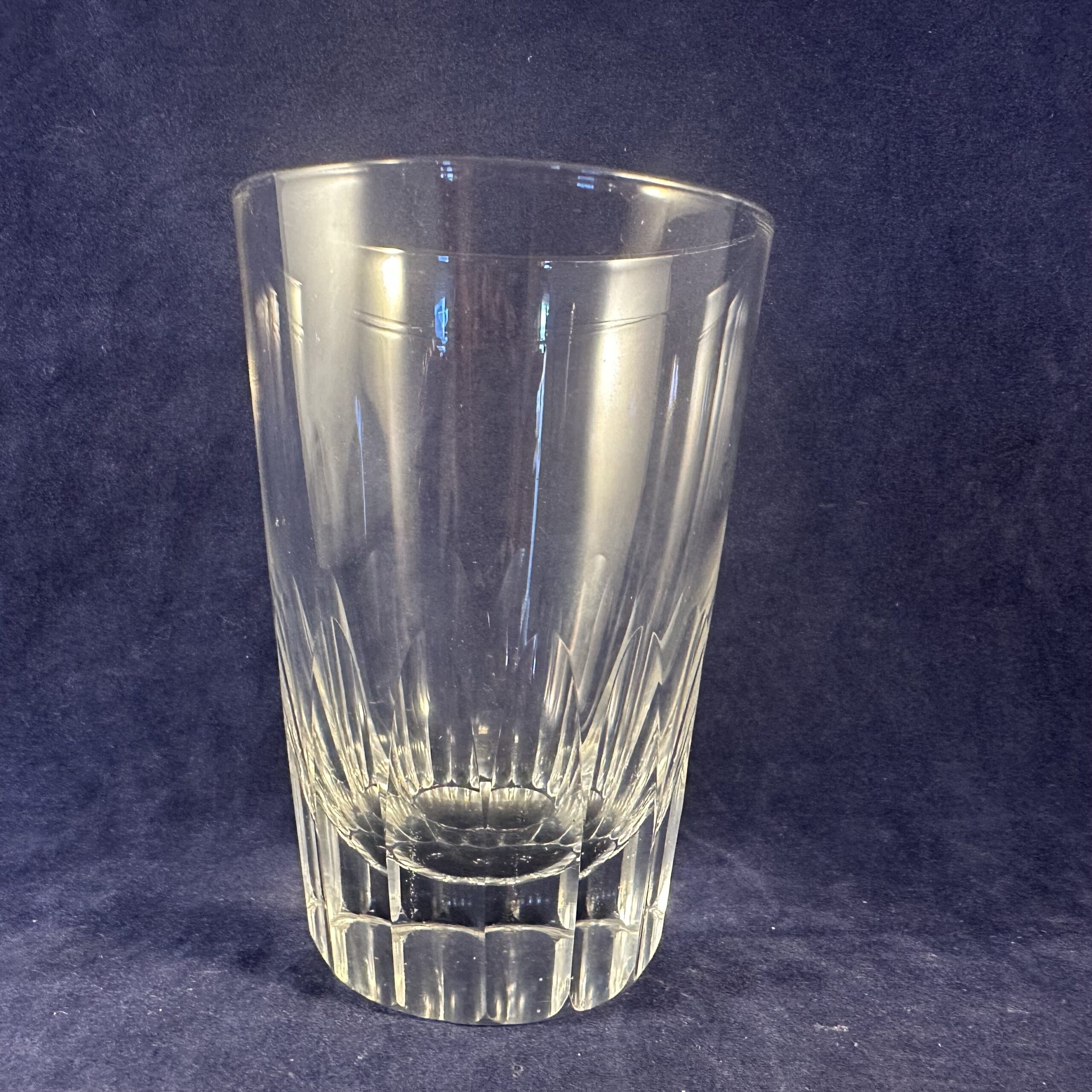 Set van 6 waterglazen hoog 9,5 cm Ø 6,2 cm.