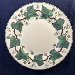 Wedgwood 'Napoleon Ivy' dessertbordje