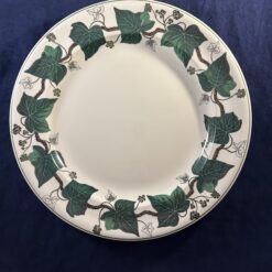 Wedgwood 'Napoleon Ivy' diner bord