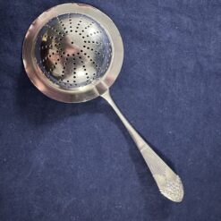 Kempen en Begeer zilver theezeefje met lekbakje 2de gehalte 66 gram - Afbeelding 3