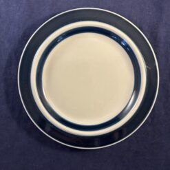 Arabia Finland 'Rosmarin' bord, Ø 20 cm (blauw)