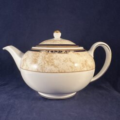 Wedgwood Cornucopia theepot hoog 14 cm inhoud 1 liter