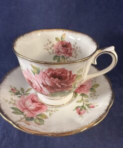Royal Albert 'American Beauty' kop en schotel Ø kopje 8,2 cm, hoog 7 cm