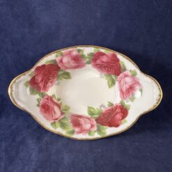 Royal Albert 'Old English Rose' bonbonschaaltje 14,5 x 9 cm, hoog 3,8 cm
