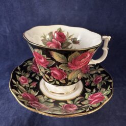 Royal Albert 'Bouquet Series' 'Crimson Glory' kop en schotel Ø 9 cm hoog 7,4 cm