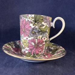 Royal Albert koffiekop en schotel - serie Camelot Ø 6,3 cm, hoog 7,5 cm