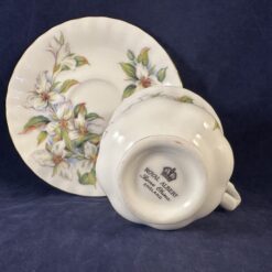 Royal Albert 'Trillium 2' dameskop en schotel Ø 7,3 cm hoog 7,7 cm. - Afbeelding 3