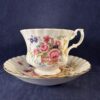 Royal Albert 'Basket of Roses' herenkop en schotel Ø kop 8,8 cm, hoog 7 cm