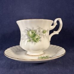 Royal Albert groen roosje dameskop en schotel Ø 7,3 cm hoog 7,7 cm.