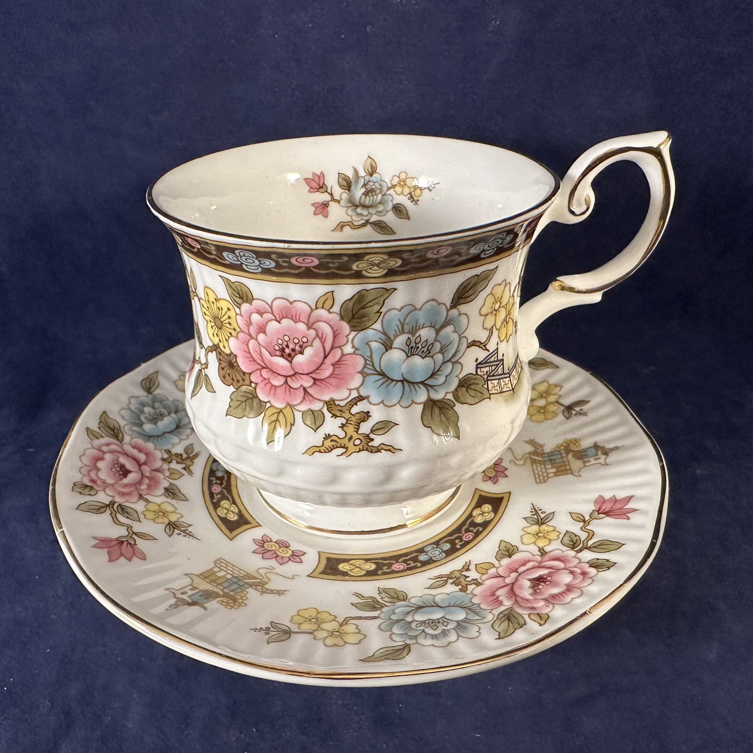 Queens Cathay kop en schotel Ø 7 cm hoog 7 cm. - Afbeelding 2