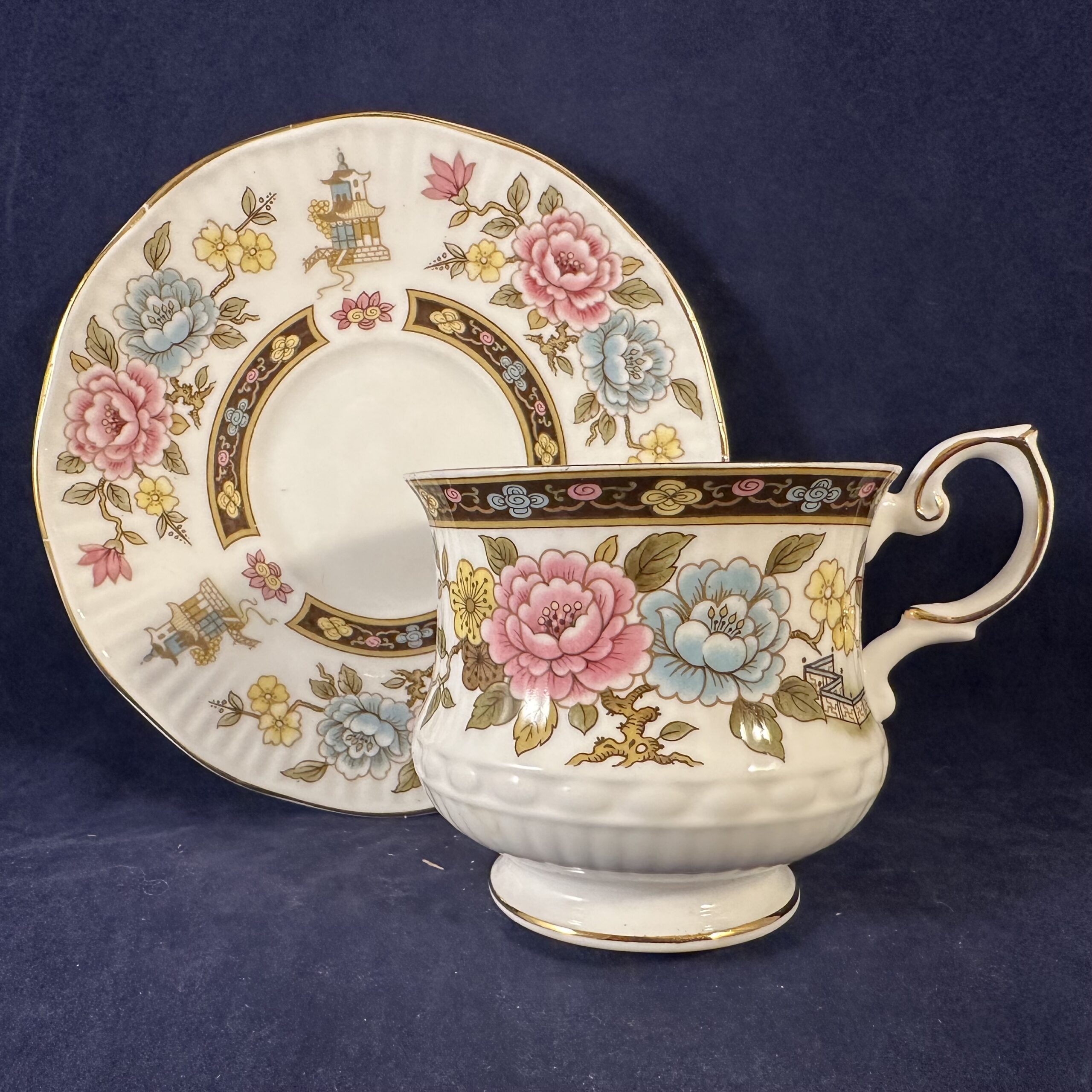 Queens Cathay kop en schotel Ø 7 cm hoog 7 cm. - Afbeelding 4