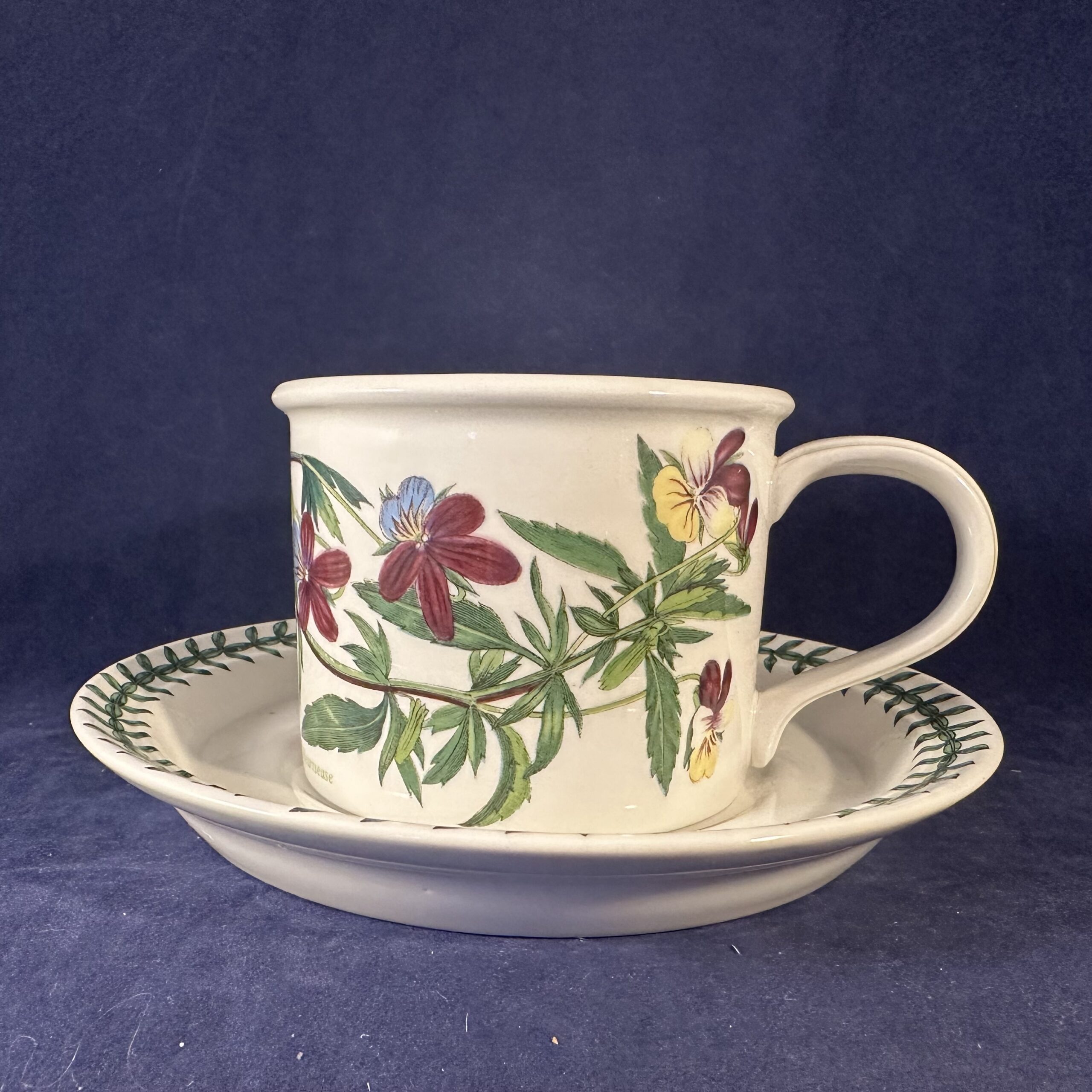 Portmeirion Botanic Garden theekop en schotel Ø kop 8,5 cm hoog 6,5 cm, 'Viola Tricolor/ Heartsease'