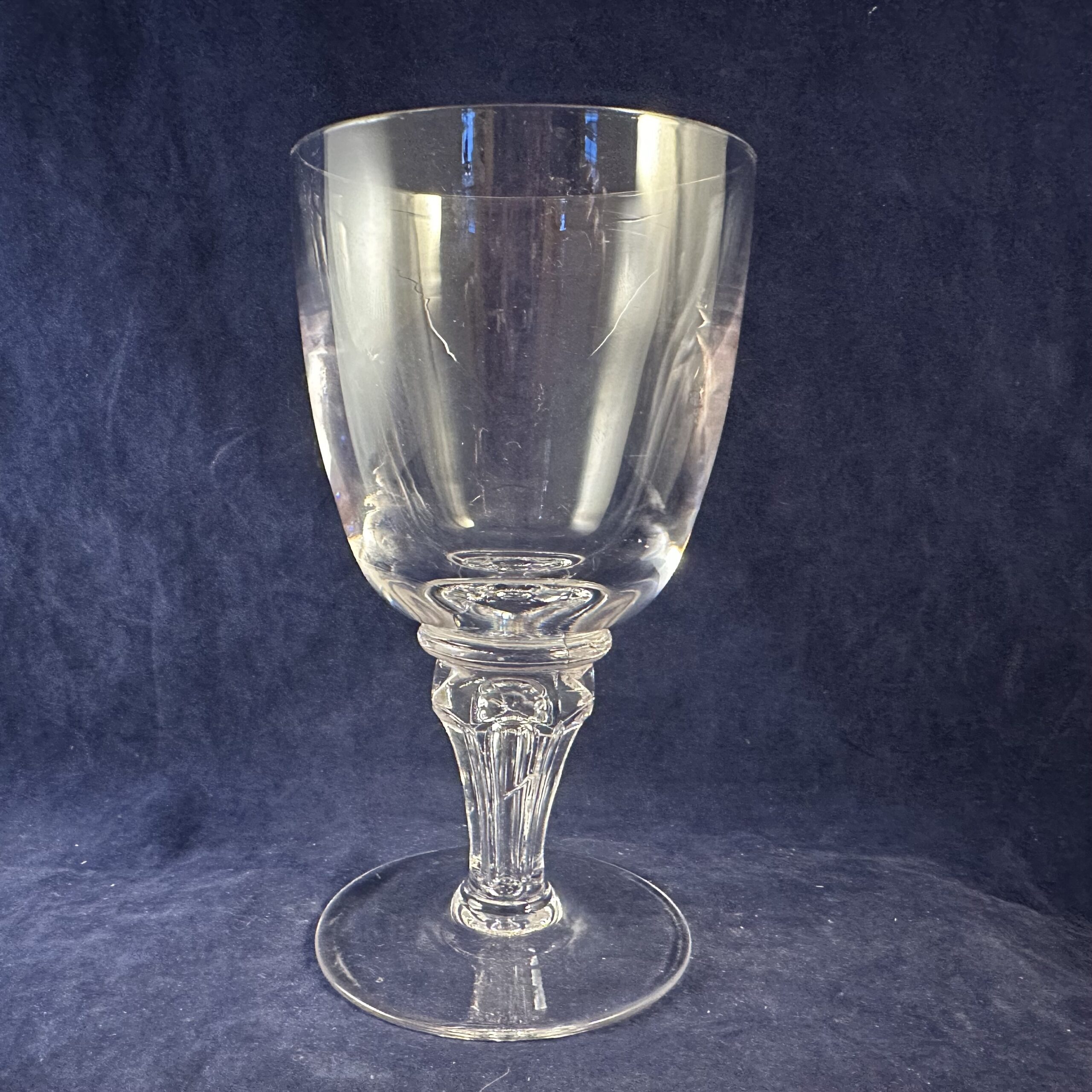 Set van 5 grote zware wijnglazen, hoog 16,5 cm Ø 9 cm