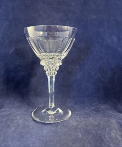 Kristalunie Maastricht rijnwijnglas ontworpen door Jan Eisenloeffel 1927-28. Hoog 14 cm, Ø 8,2 cm.