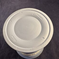 Wedgwood Jasperware lichtblauw vaasje hoog 12,3 cm Ø 10,8 cm - Afbeelding 4