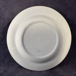 Wedgwood Jasperware blauwe schotel met beeltenis van twee vrouwen, Ø 11 cm. - Afbeelding 2