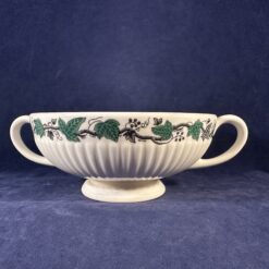Wedgwood Stratford soepkom zonder schotel Ø 12,5 cm, hoog 5,5 cm.