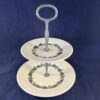 Wedgwood 'Stratford' etagere, tweelaags, Ø 20,5 en 16 cm