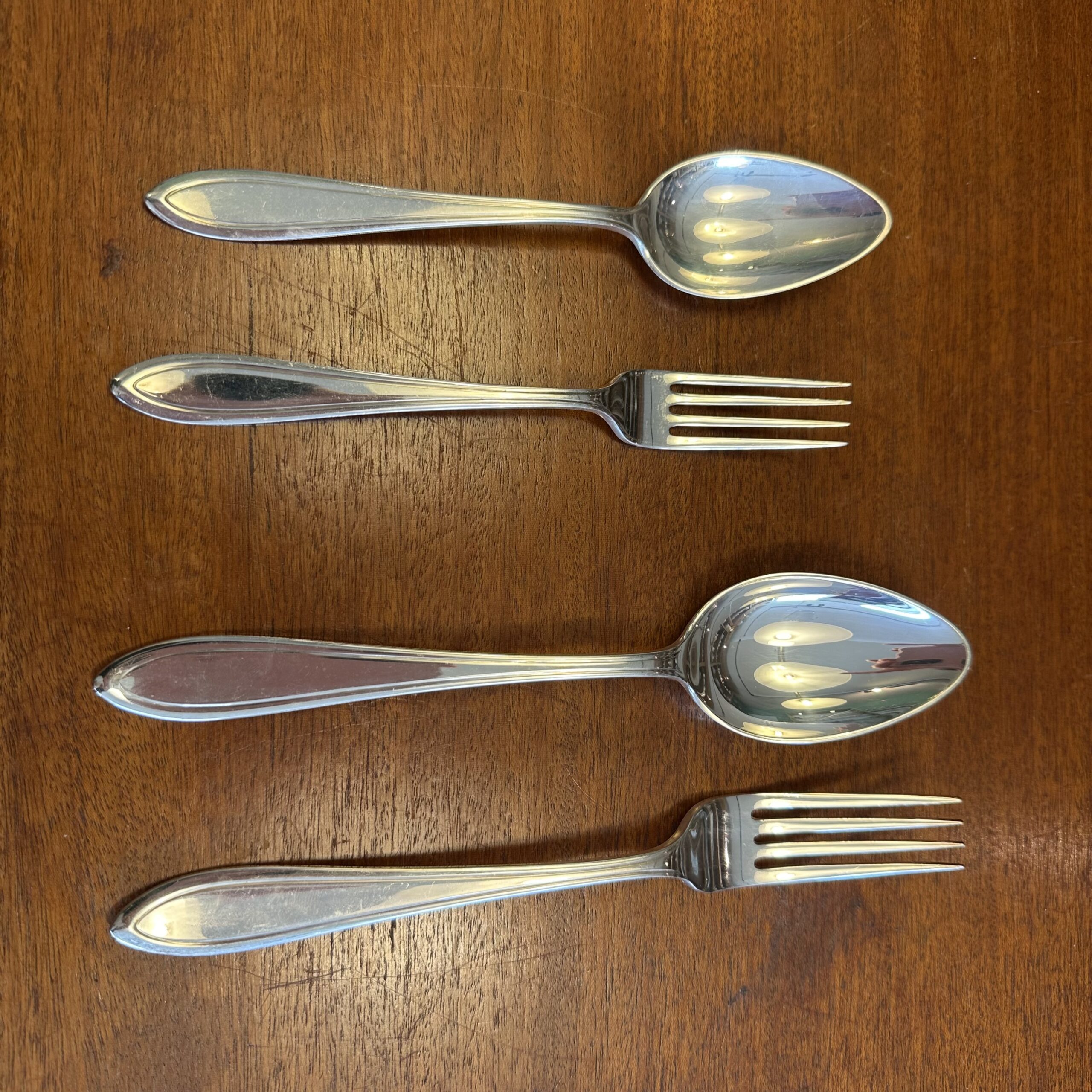 Ladekastje met 3 lades waarin 12 persoonspuntfilet verzilverd bestek ( Kempen en Begeer/ Keltum) - Afbeelding 6