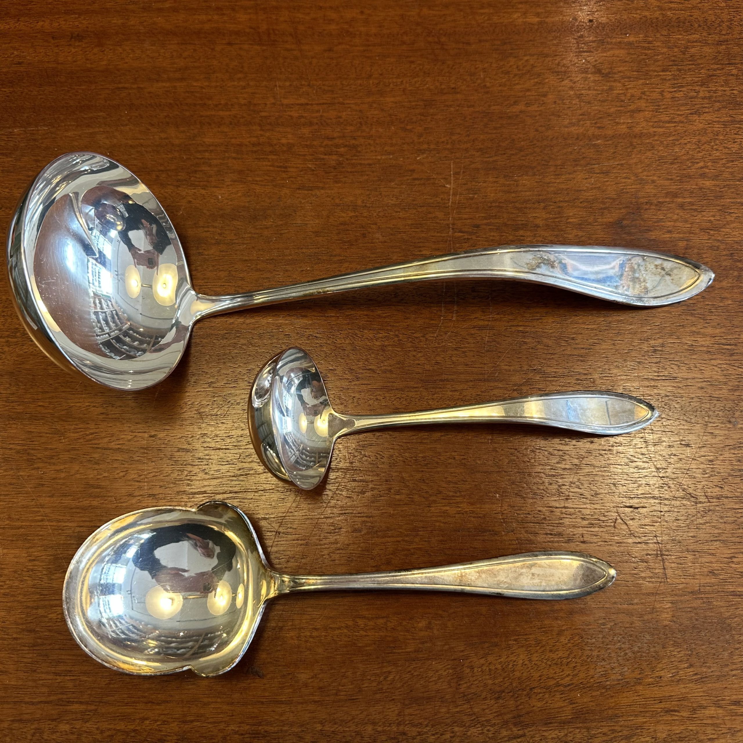 Ladekastje met 3 lades waarin 12 persoonspuntfilet verzilverd bestek ( Kempen en Begeer/ Keltum) - Afbeelding 7