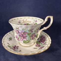 Royal Albert Flower of the month series herenkop en schotel 'February' hoog 7,8 cm, Ø 8,8 cm