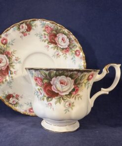 Royal Albert 'Celebration' dameskop en schotel