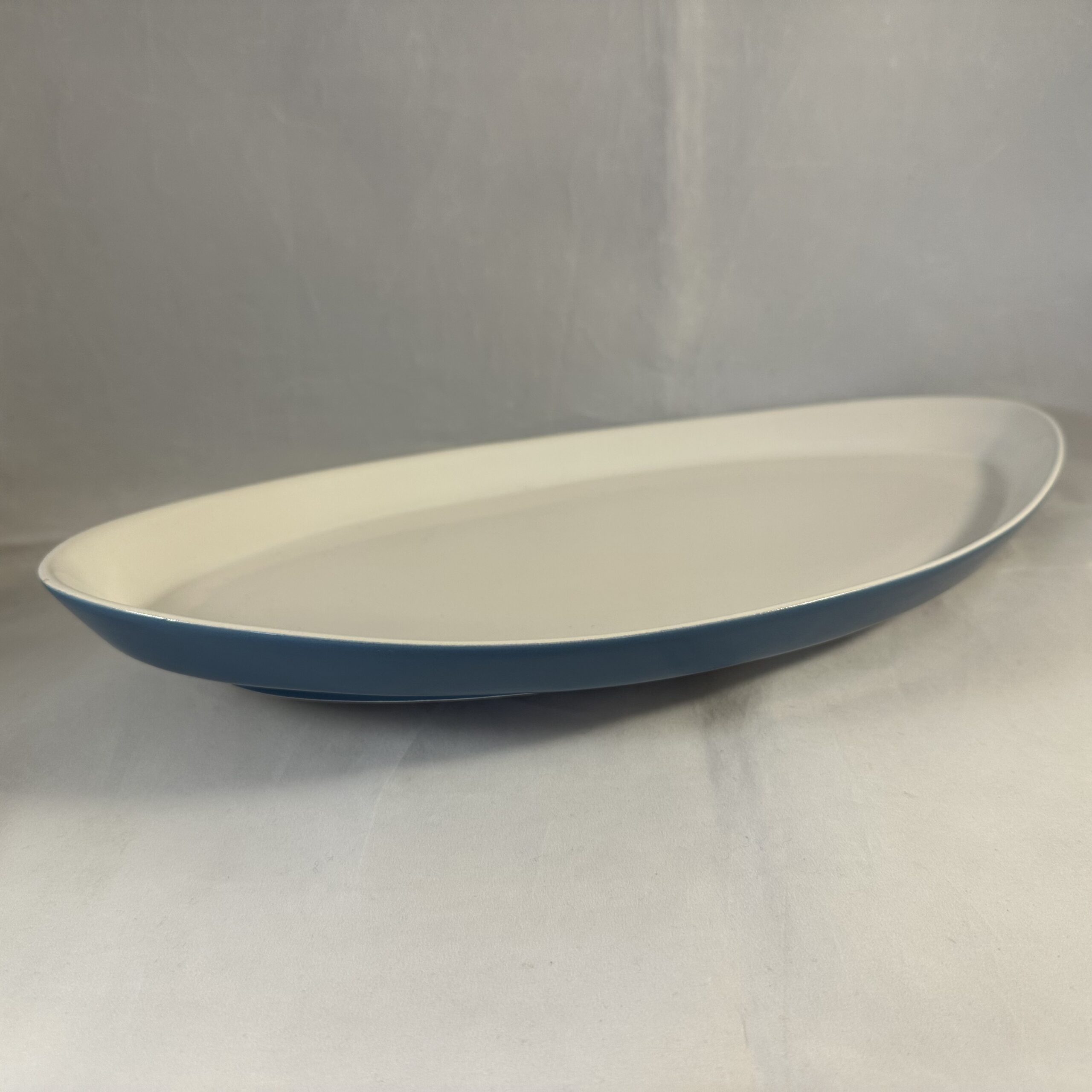 Fris Edam 'Jubilant' serveerschaal in wit met blauw 35 x 18,5 cm.